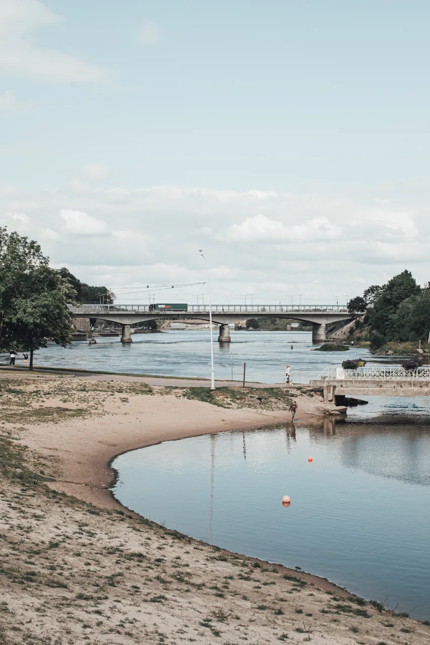Narva river promenade