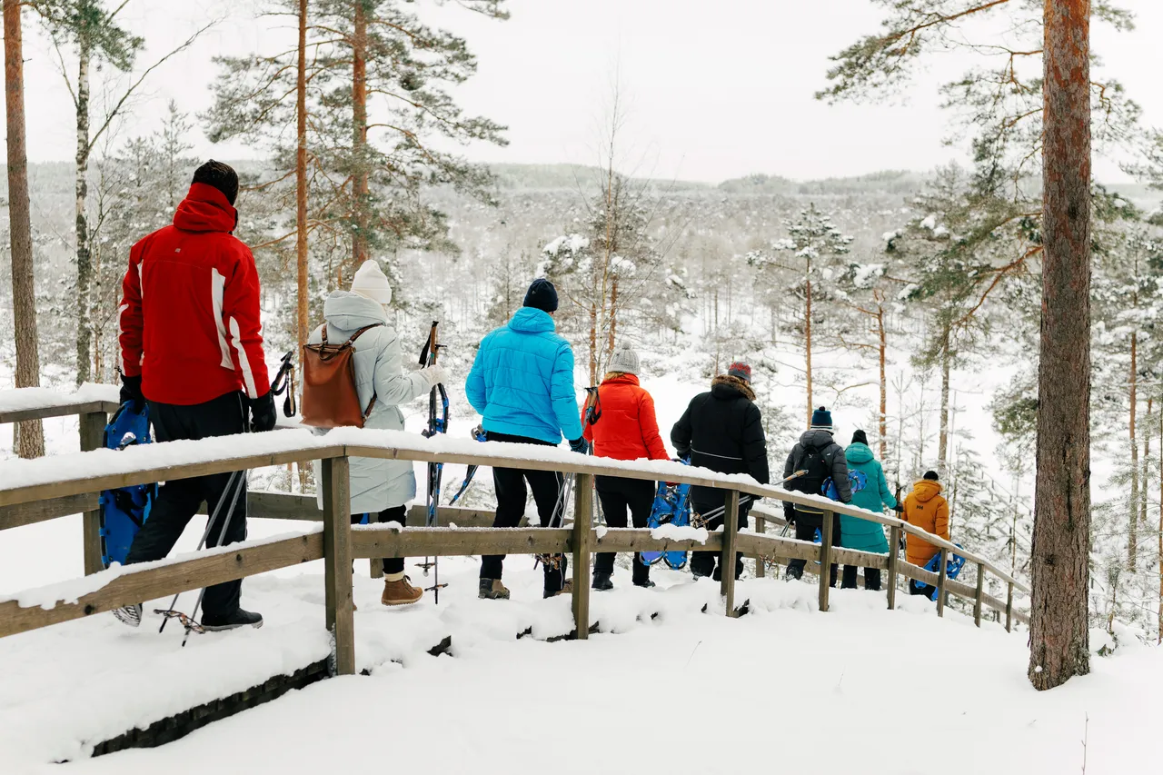 Snowshoe hike