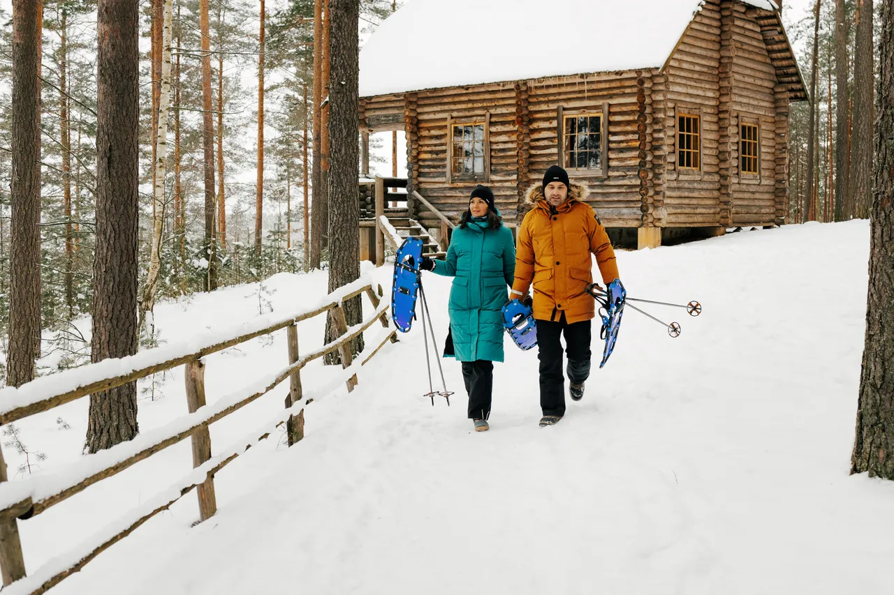 Snowshoe hike