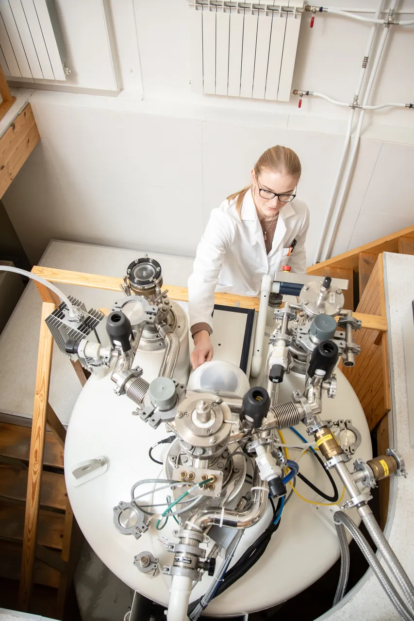 Work in progress at superconducting NMR magnet