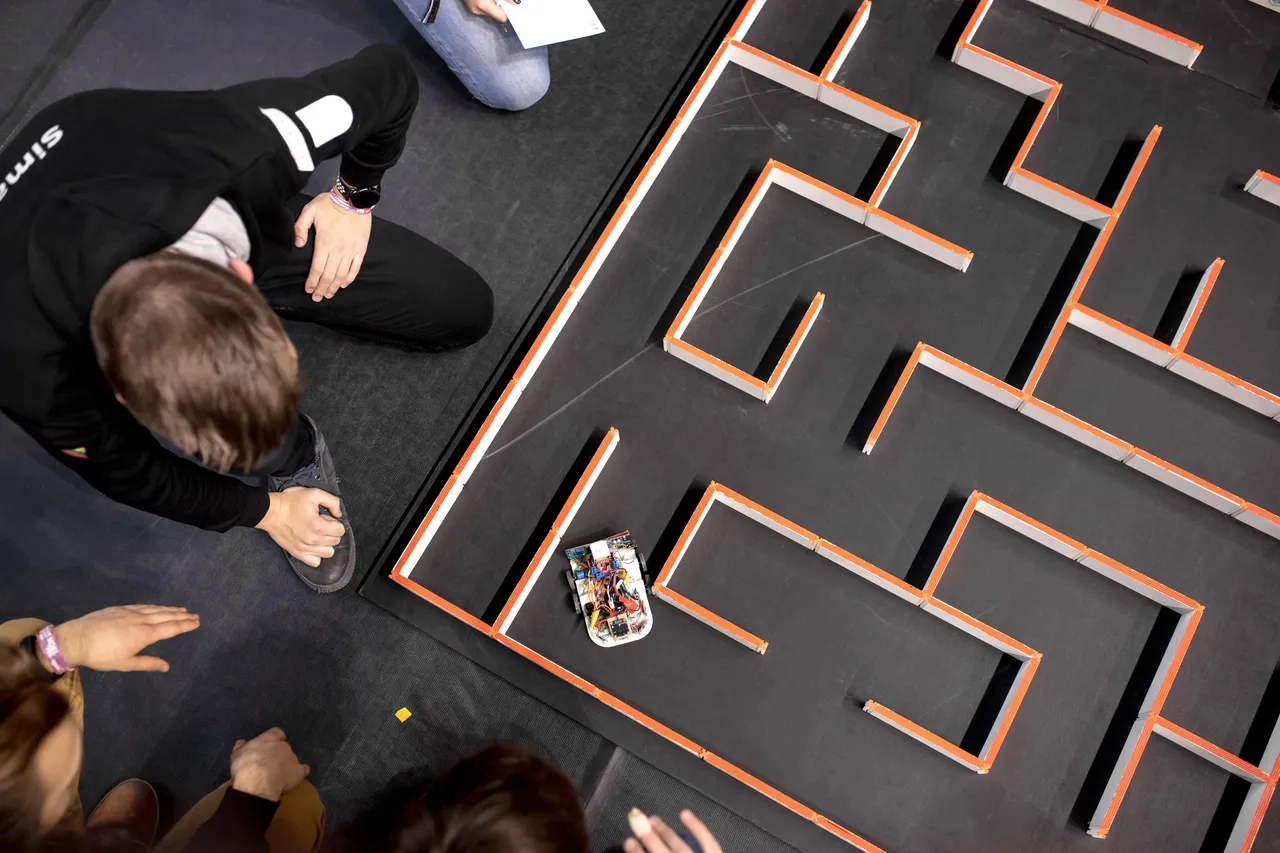 Student at robotics competition