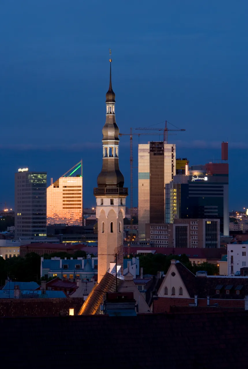Tallinn at night