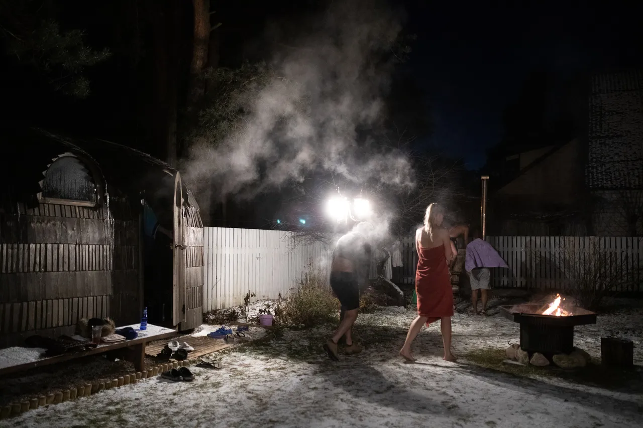 People going to outdoor sauna