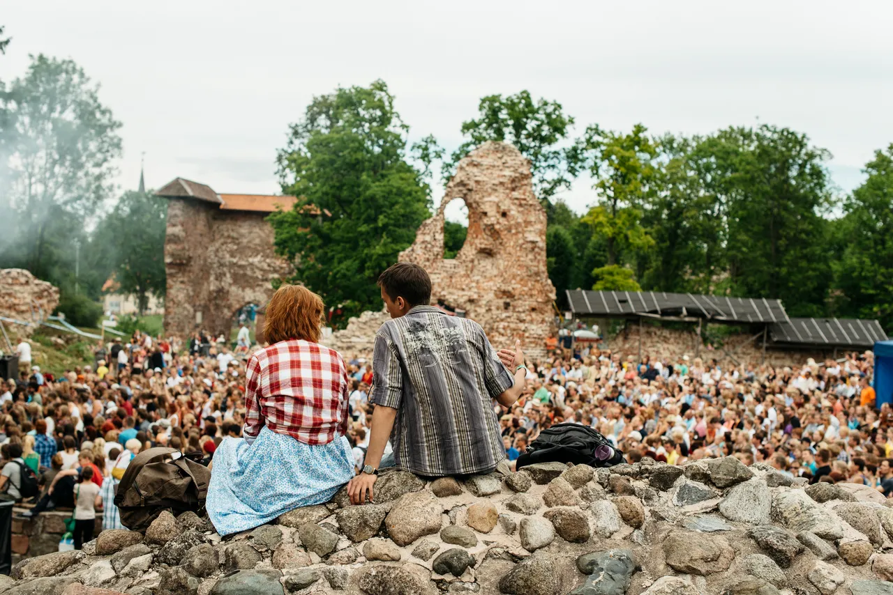 People at Viljandi Folk festival