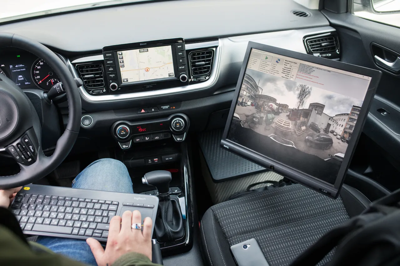Navigating with computer in a car