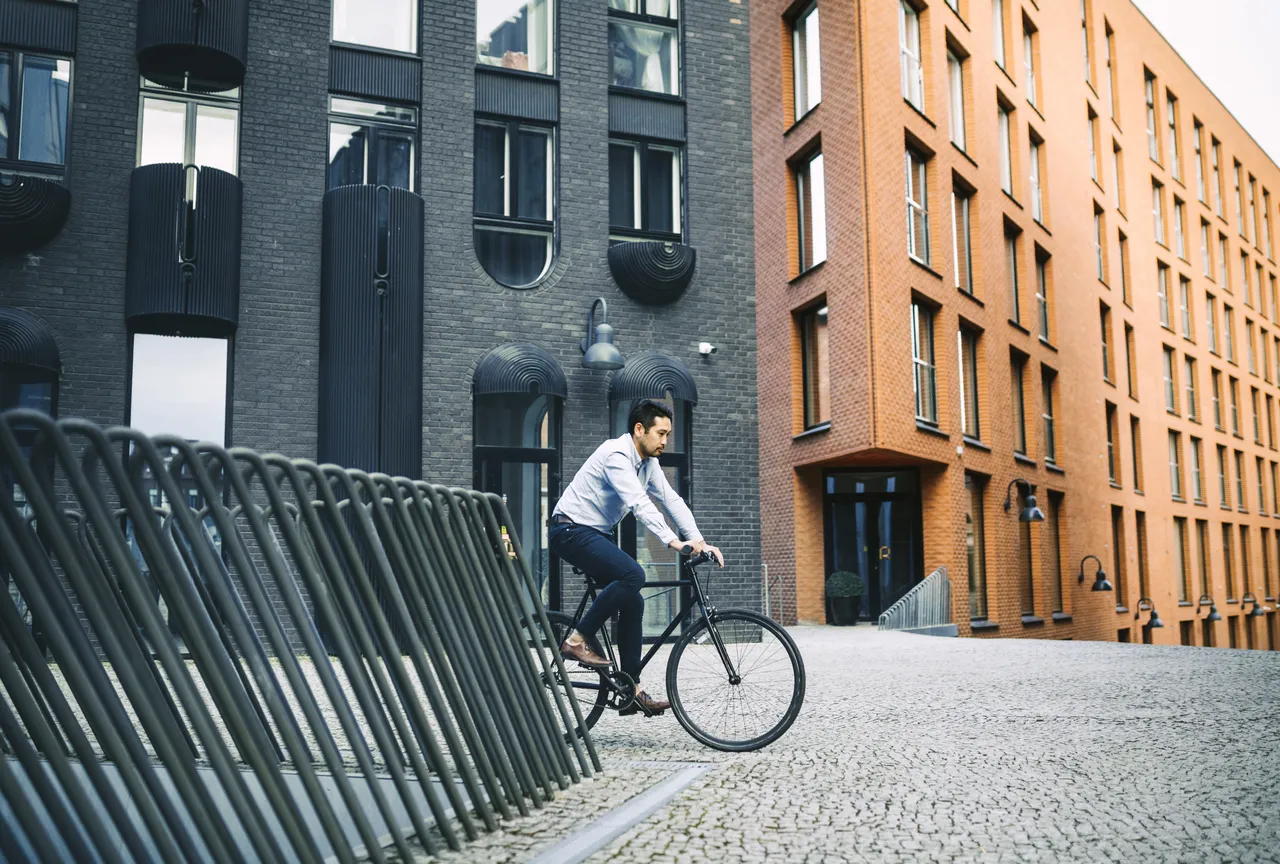Man biking in Rotermann Quarter