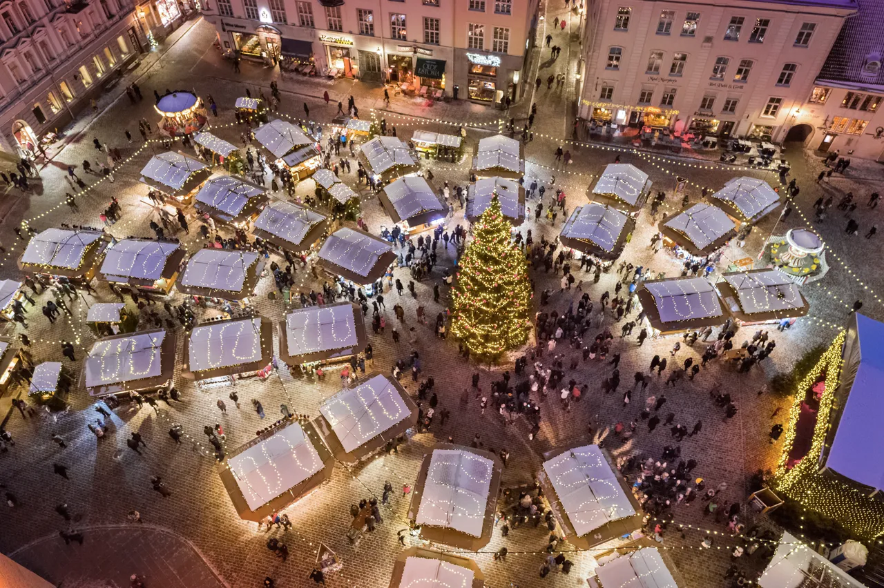 Tallinn Christmas tree and the Market