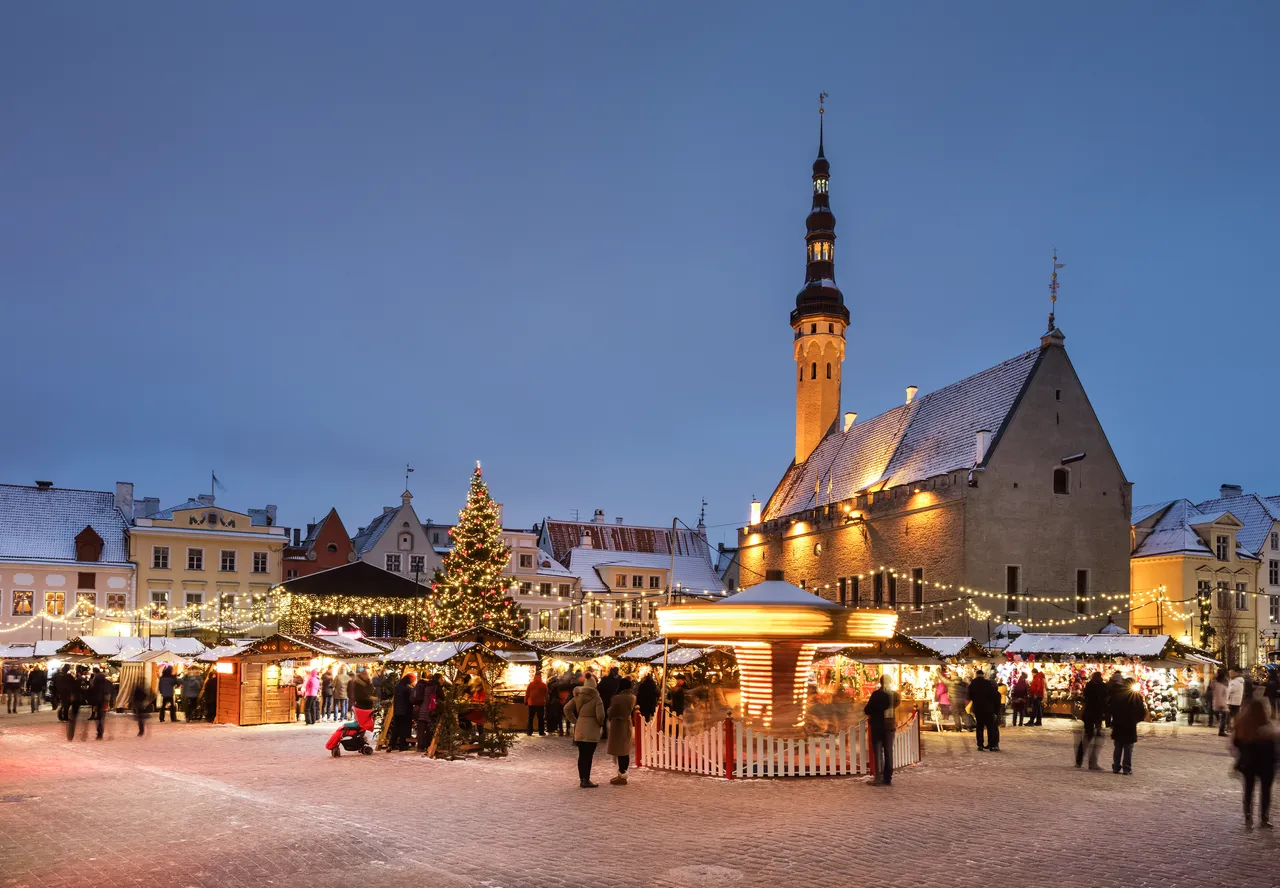Tallinn Christmas Market and shops