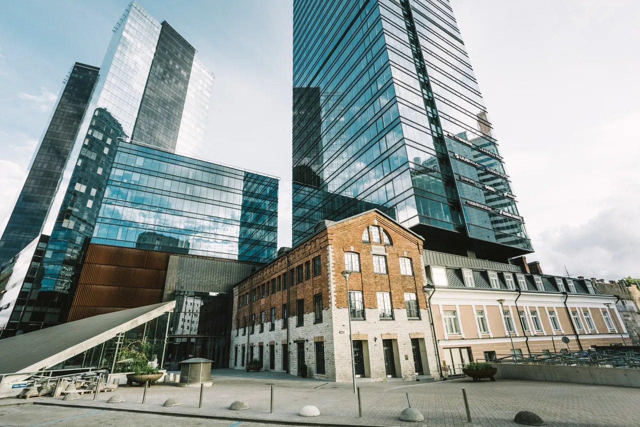 Maakri Quarter business complex buildings