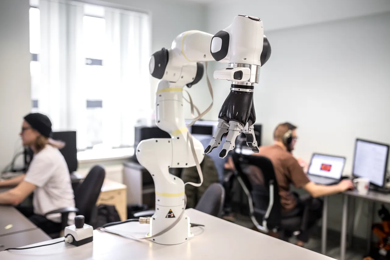 Robot in the Classroom of the Univesity of Tartu Institute of Technology