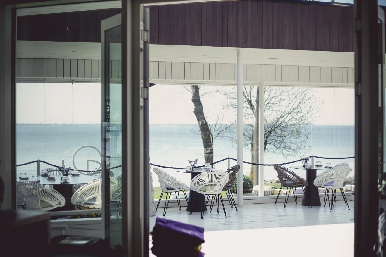 NOA Restaurant Sea View