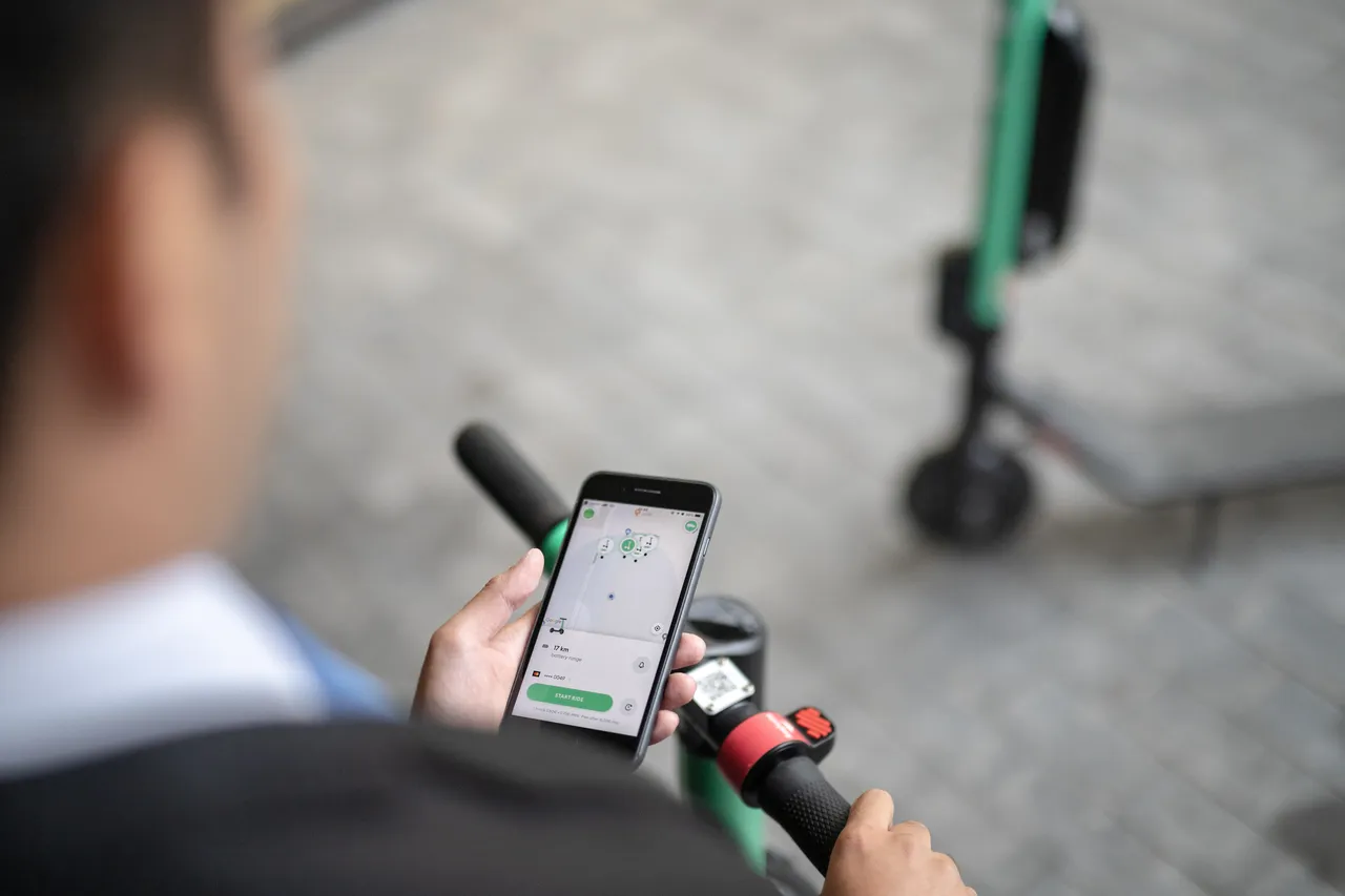 Electric scooter ride app