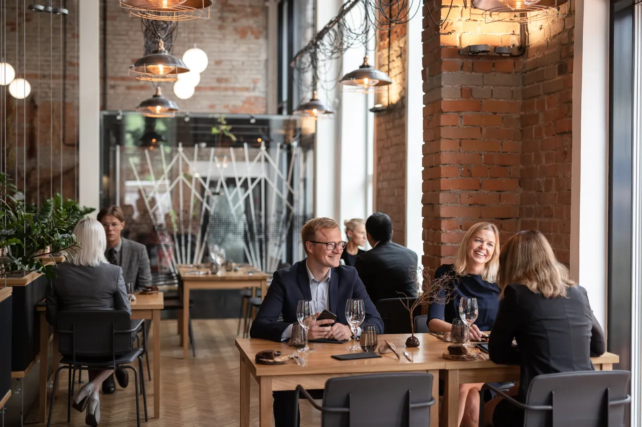 Business lunch in a restaurant