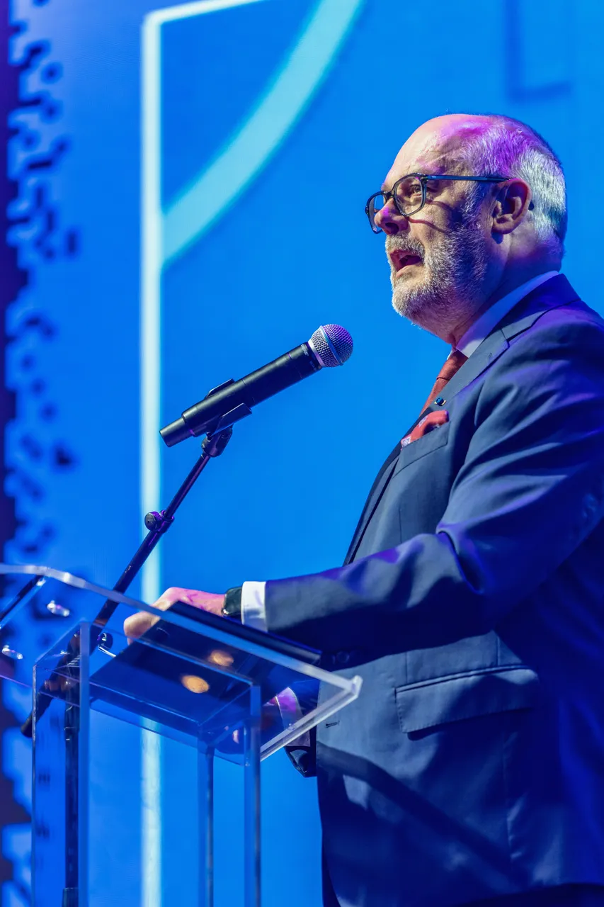 President Alar Karis giving speech