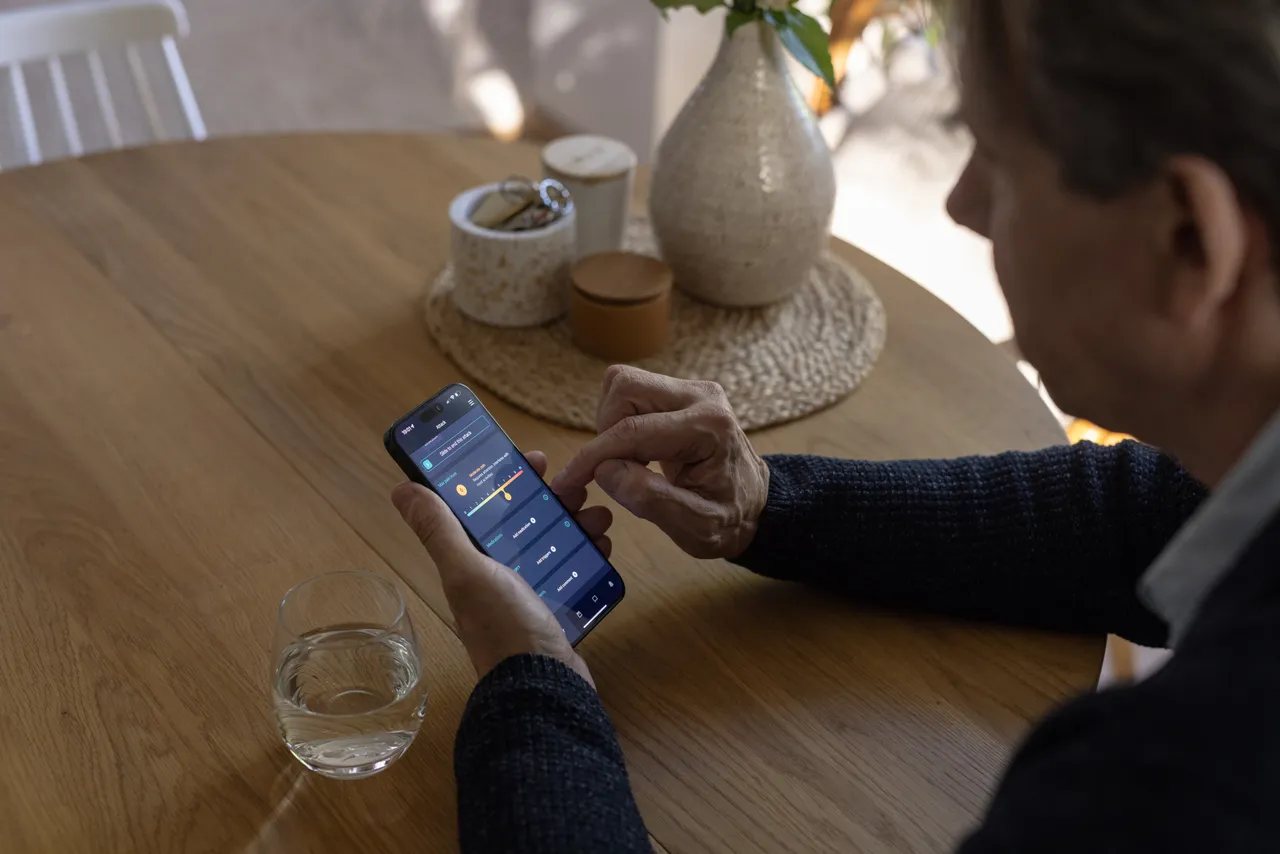 Monitoring health via smartphone