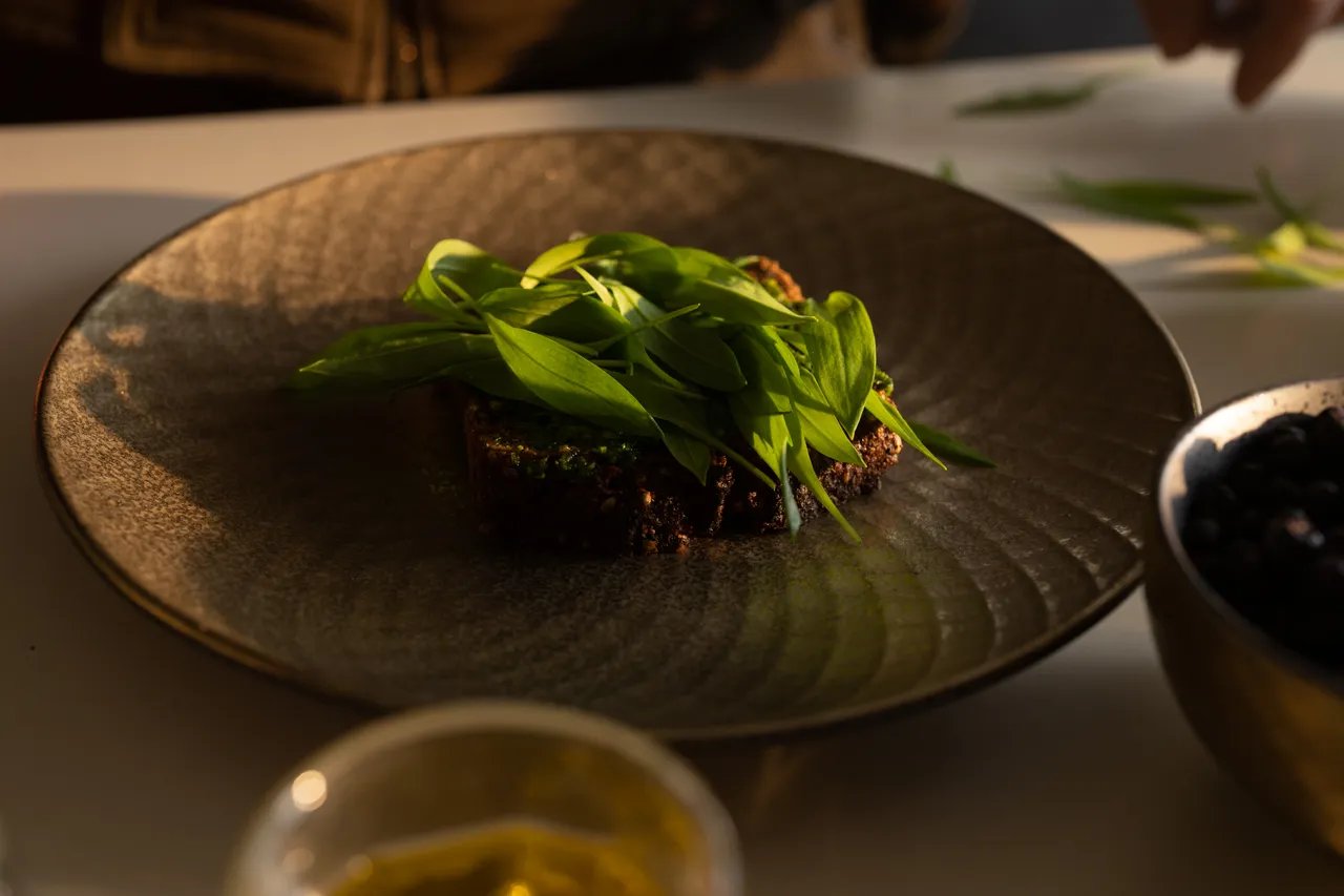 Wild garlic bread