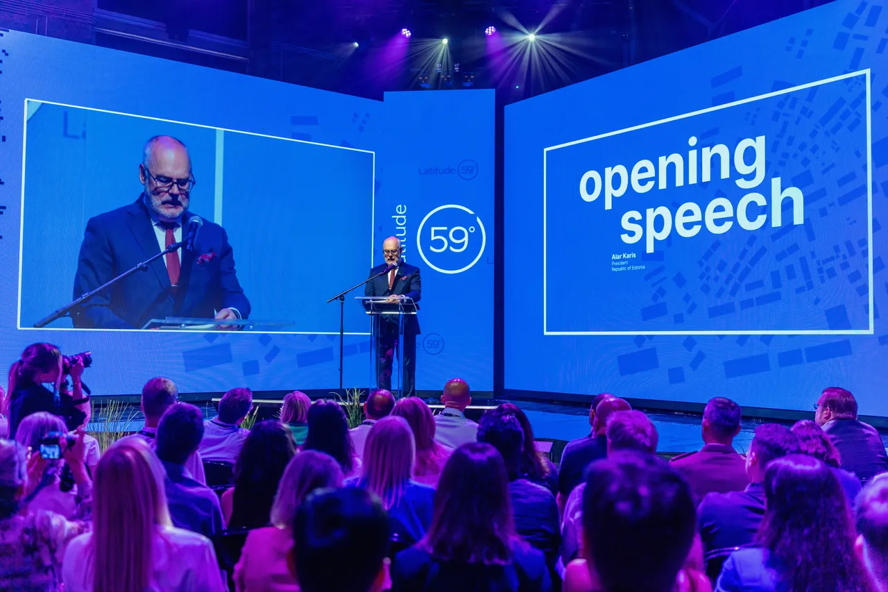 President Alar Karis giving speech