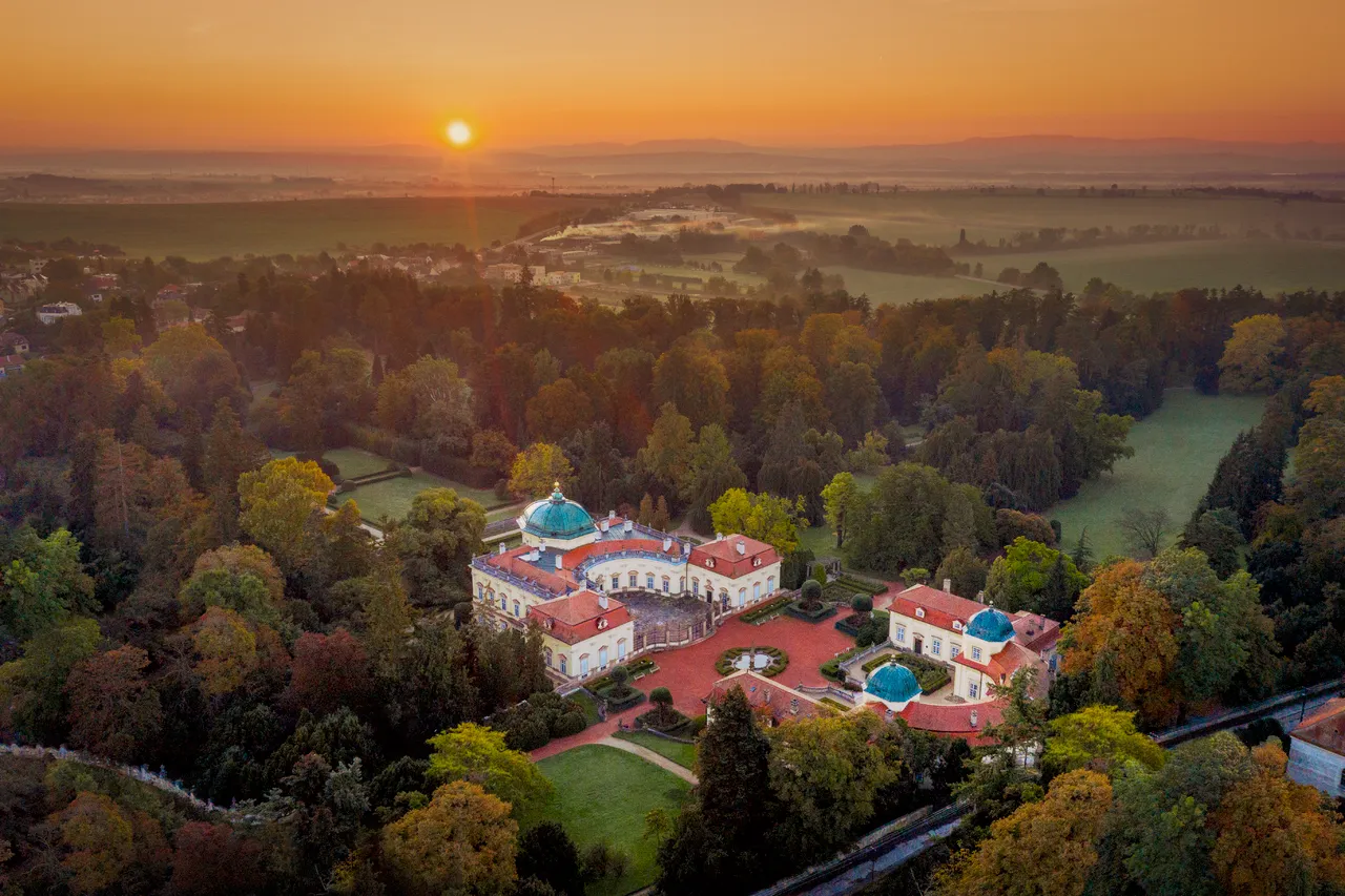 Zámek Castle Buchlovice
