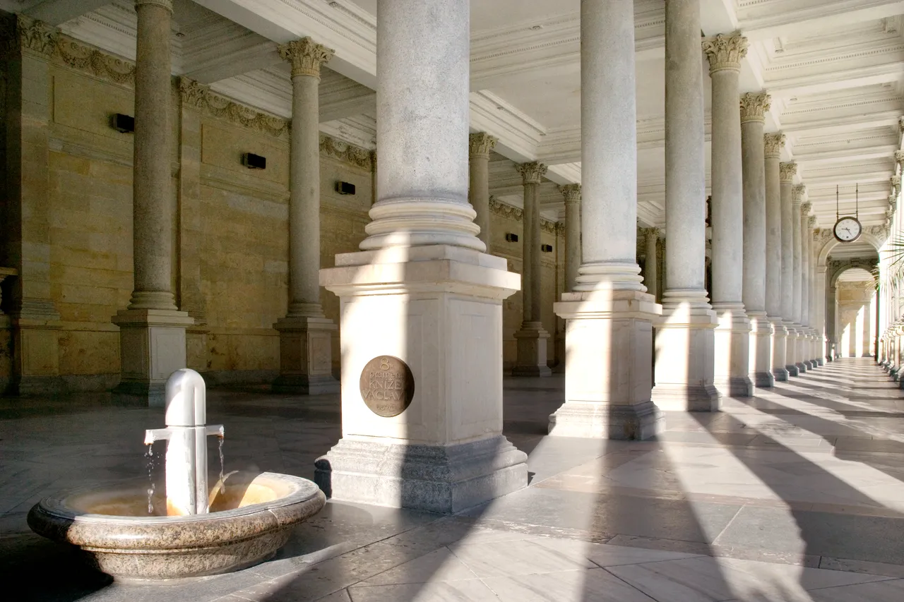 Mlýnská kolonáda Karlovy Vary Mill Colonnade