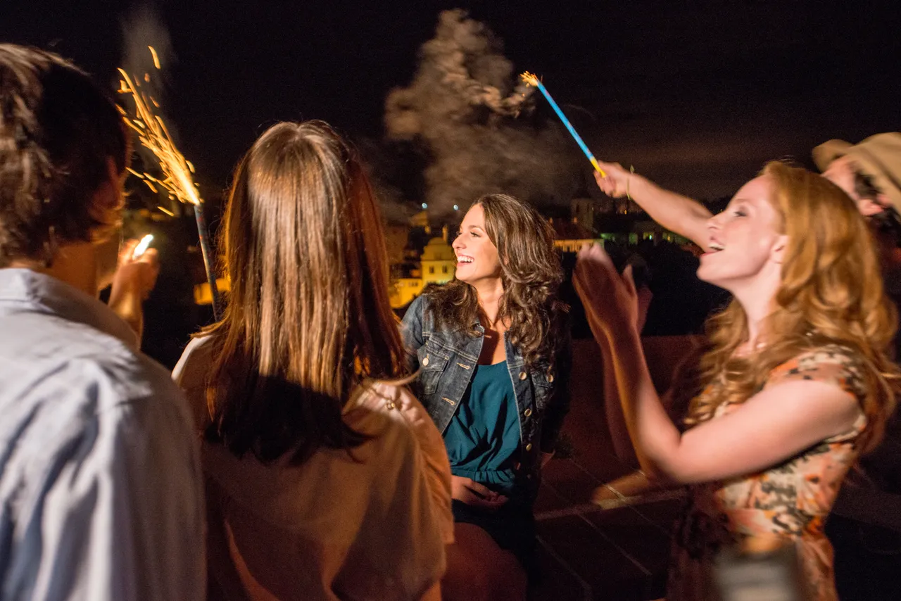 Album cover Experiences & Lifestyle