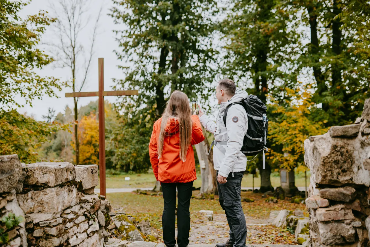 Pár v zaniklé obci Lučina