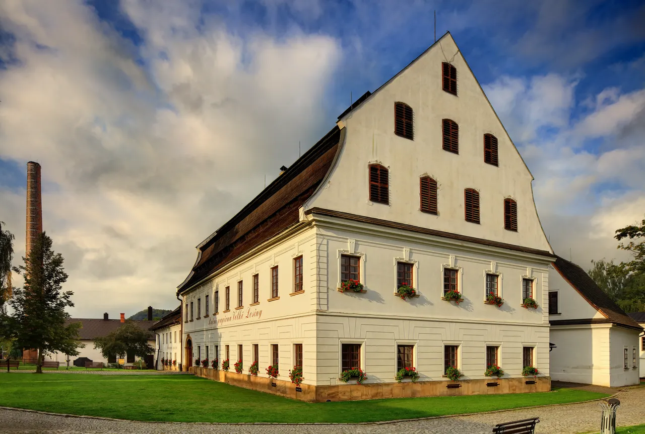 unes150_2015_09_16_6591_5DS_R_Velke_Losiny_papirna