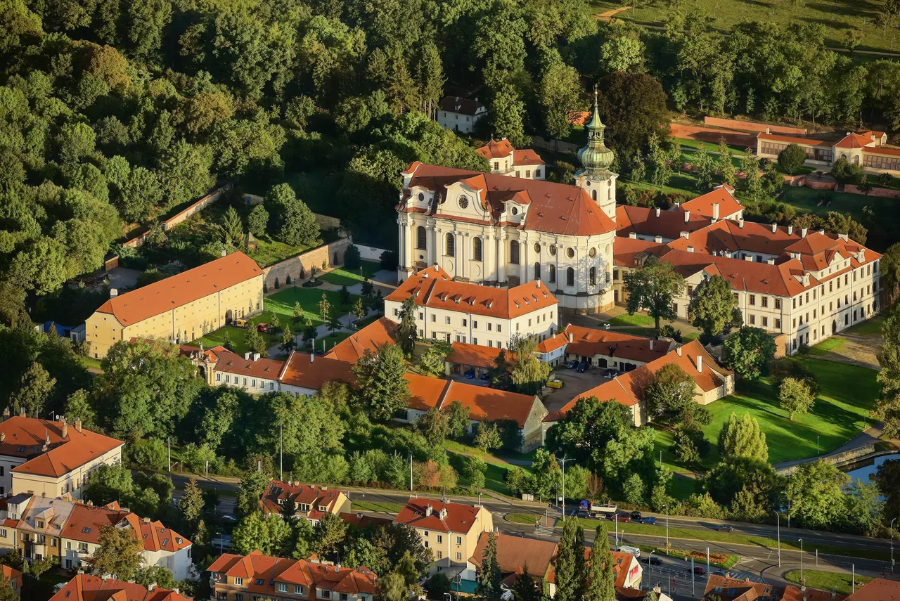 Brevnovsky_klaster_2012_09_17_7949_A19_L_BIG