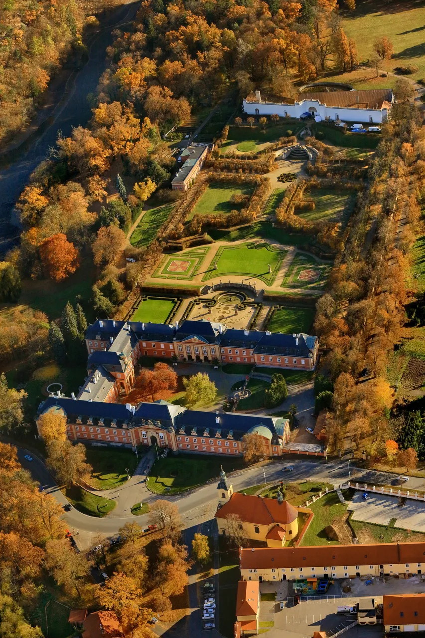 bar043_2015_11_01_4382_5DS_R_Dobris