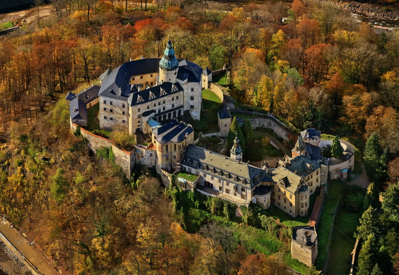 crl105_2013_10_22_132925_2479_6D