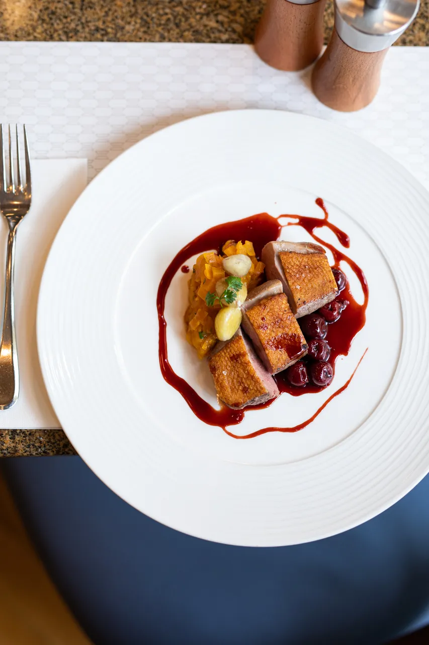 Kachní prso s višňovou