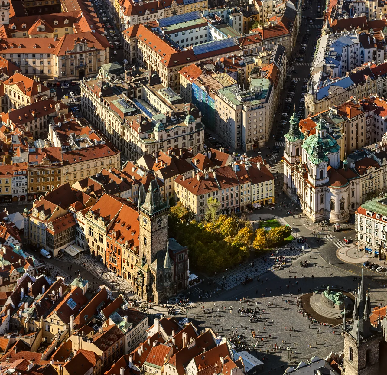 crl011_2012_10_31_4431_C_Staromestske_nam