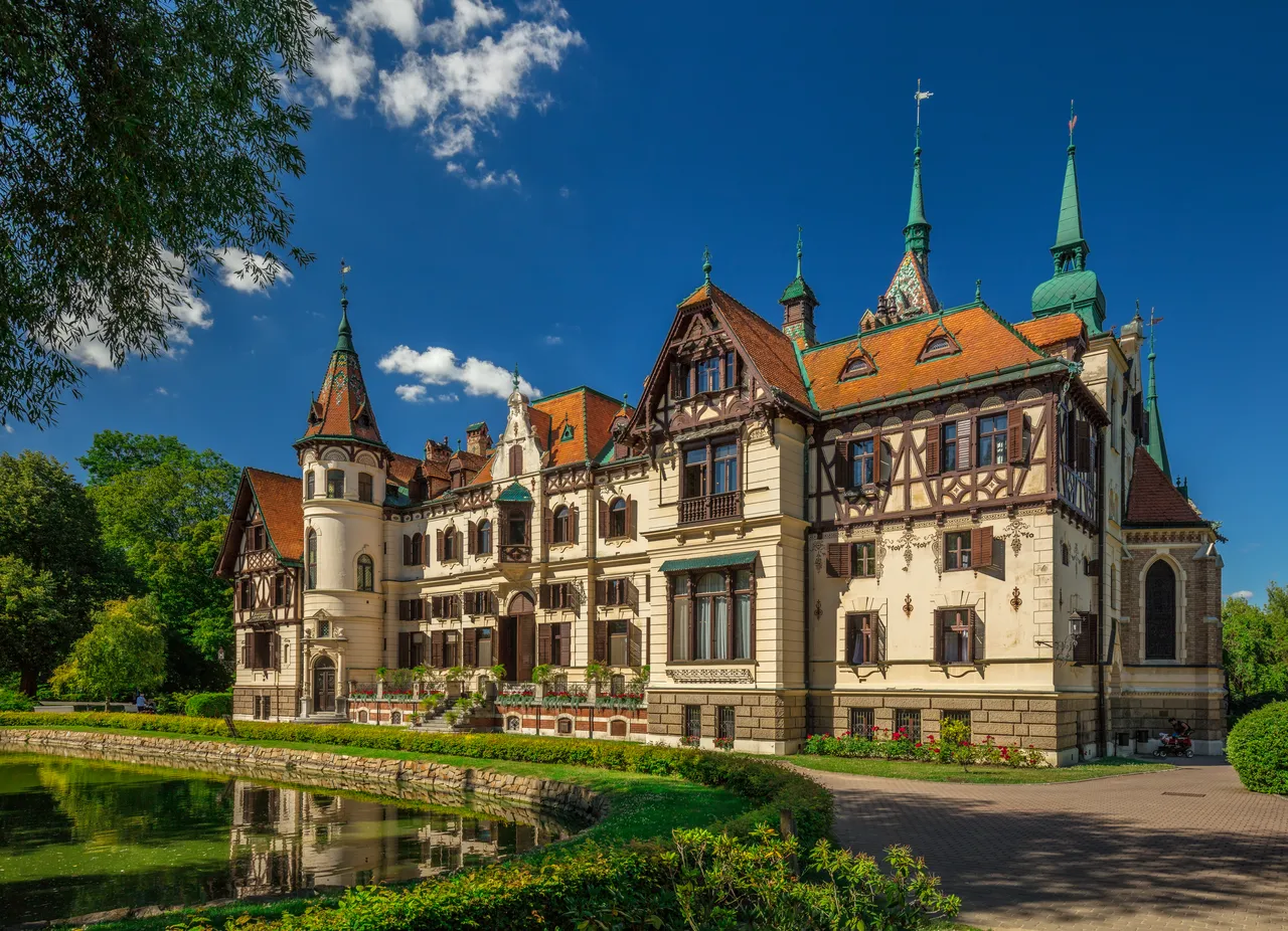 MO074_zl169_2016_07_07_6976_5DS_R_Zlin_Lesna