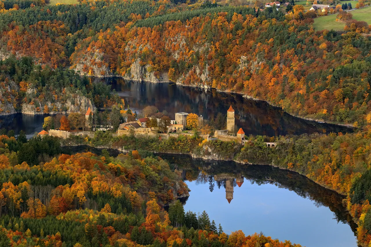 crl050_2013_10_21_165043_1430_6D_Zvikov