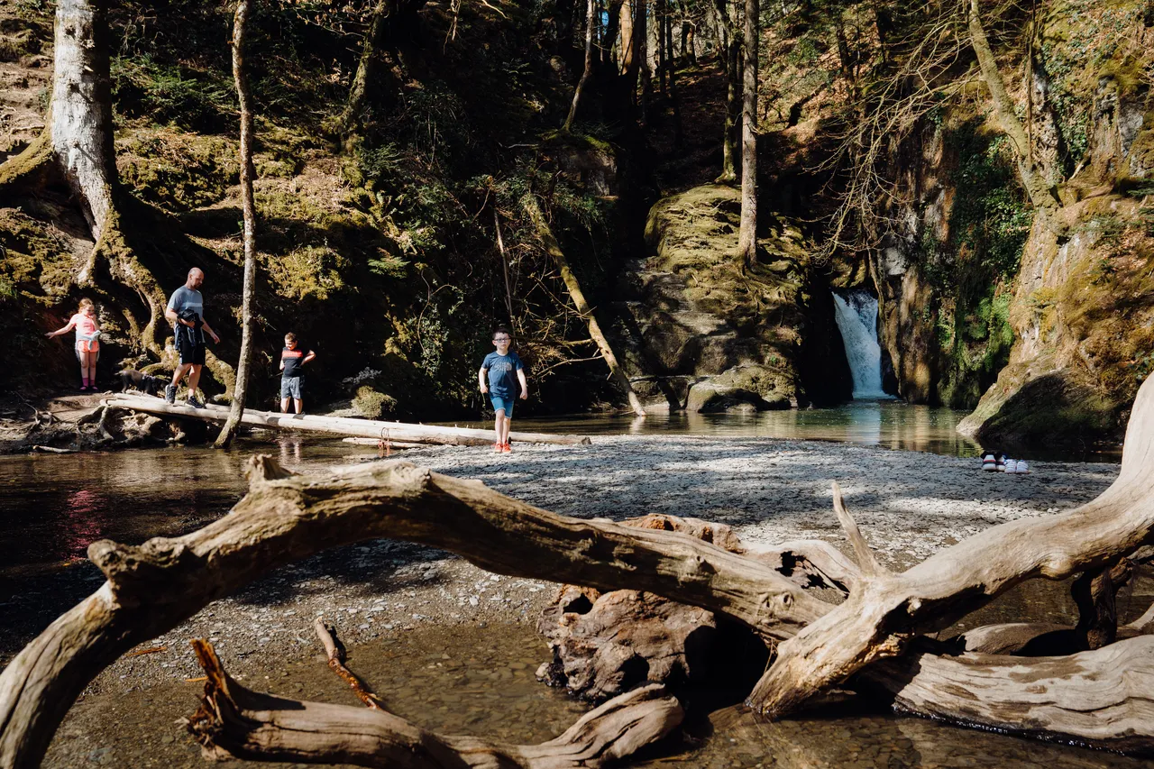 Ffynonne Waterfall