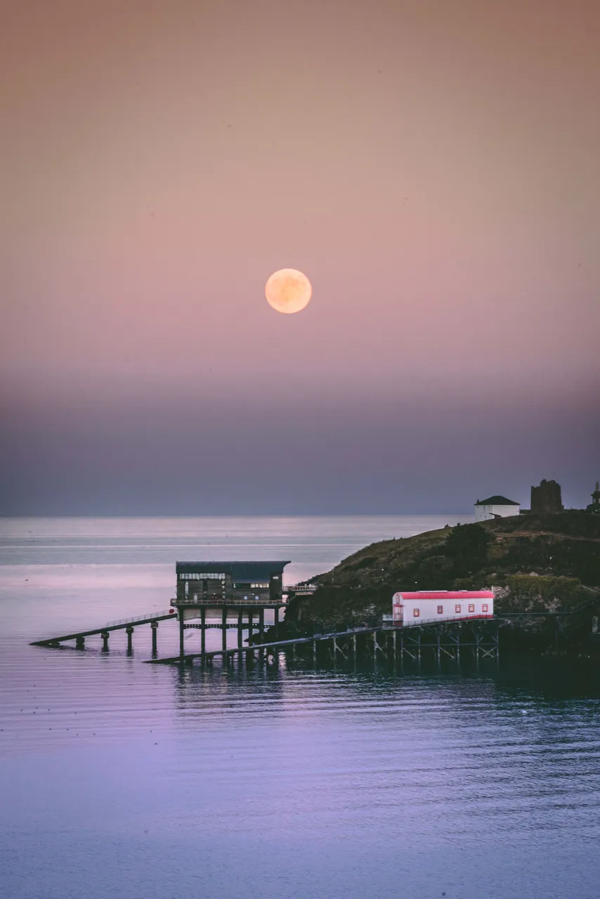 Moon Rise