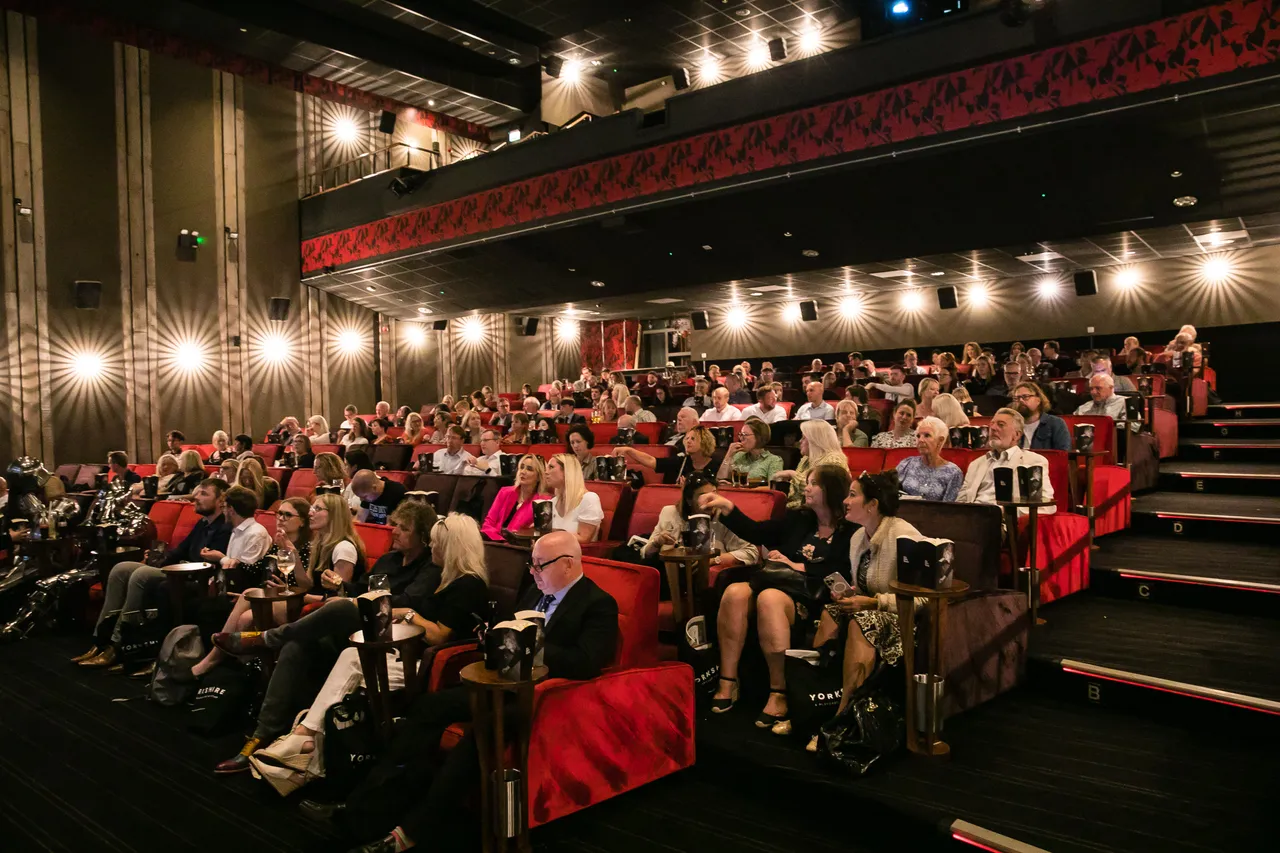 Hi_res-2133